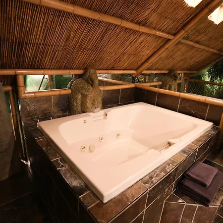 Black Swan Inn Luxurious Theme Rooms Pocatello Exterior photo