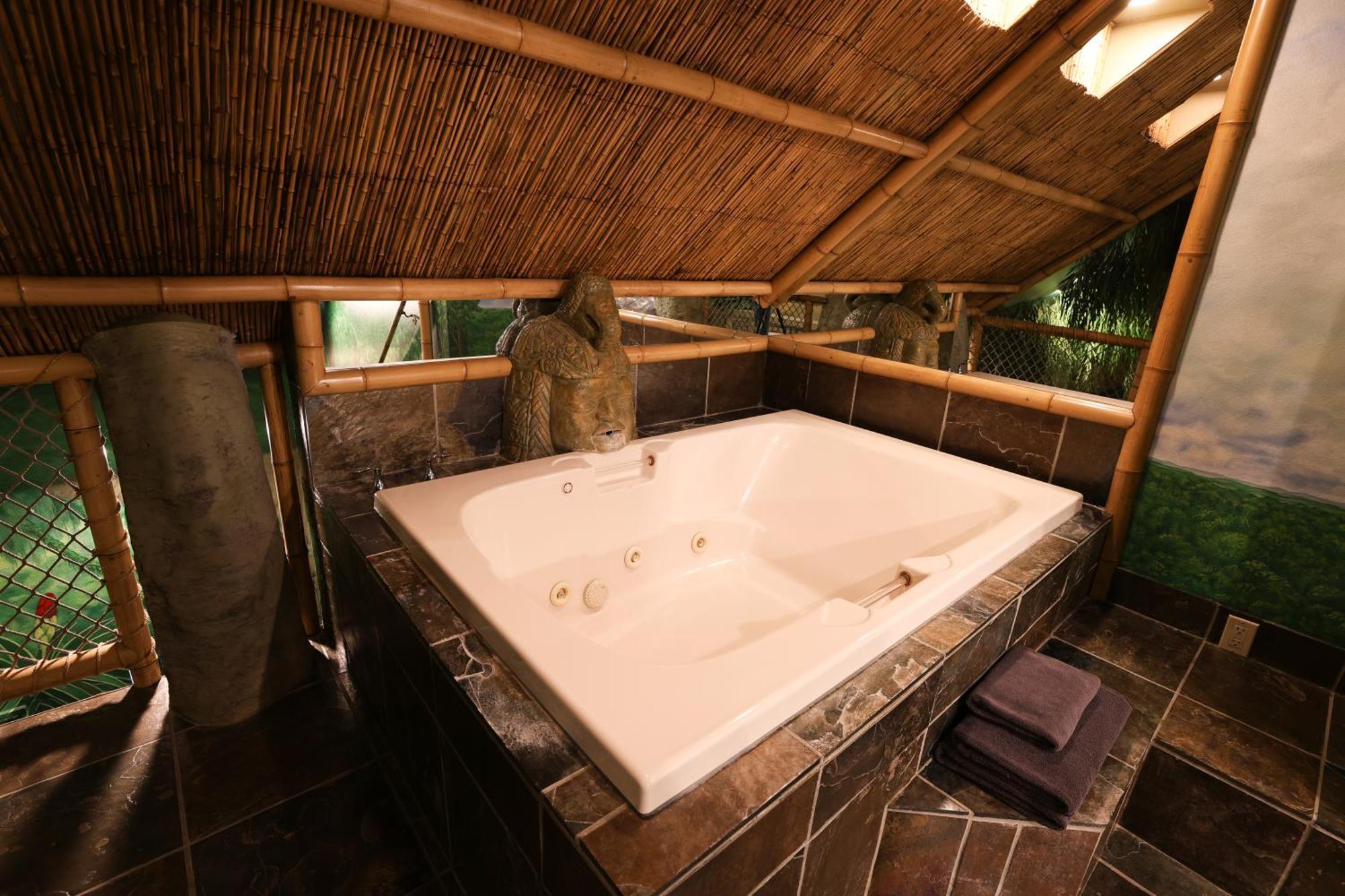 Black Swan Luxurious Theme Hotel