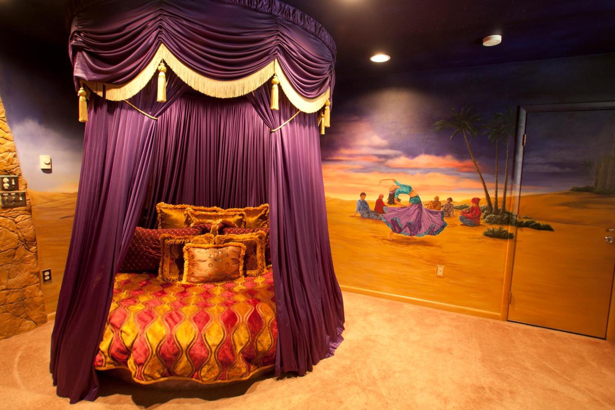 Black Swan Luxurious Theme Pocatello